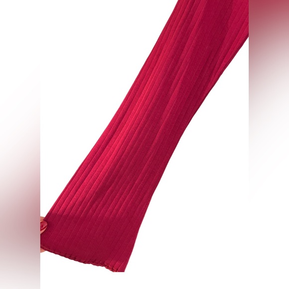 GAP square neck ribbed top - size M tall - Picture 8 of 8